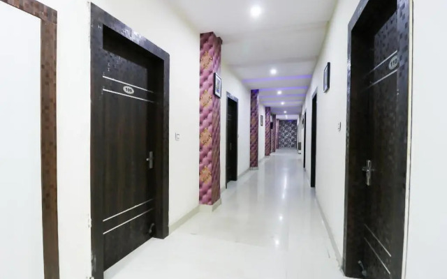 Hotel Mayur by OYO Rooms