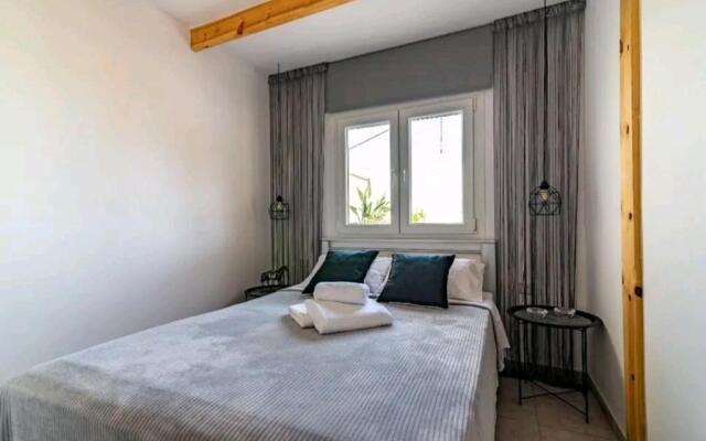 The Holiday House 3