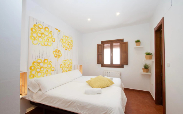 Apartamentos Inside la Corrala - Apartment in Granada - Photo 3