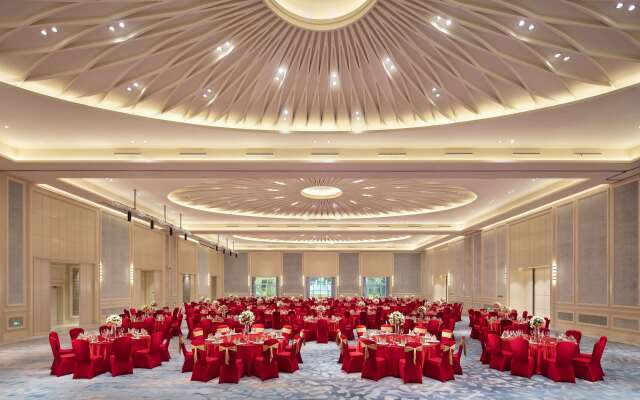Hilton Dalian Golden Pebble Beach Resort