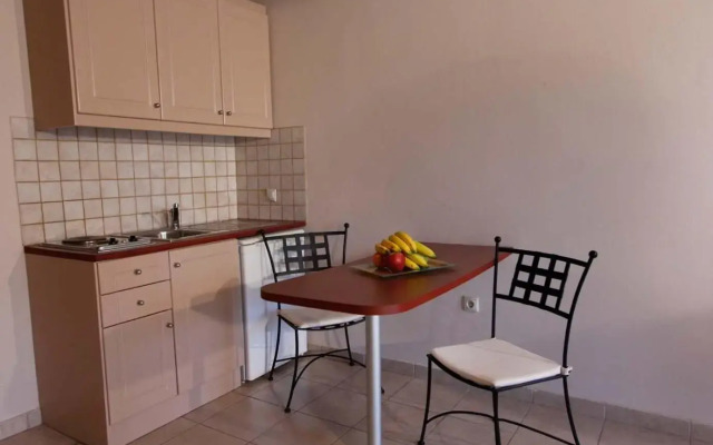 Lambrinos Suites