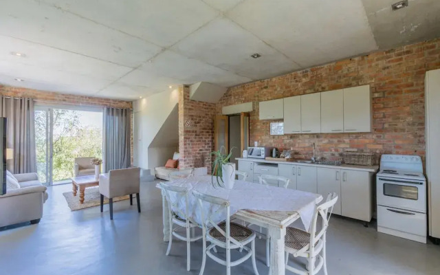 Surfari Accommodation and Venue