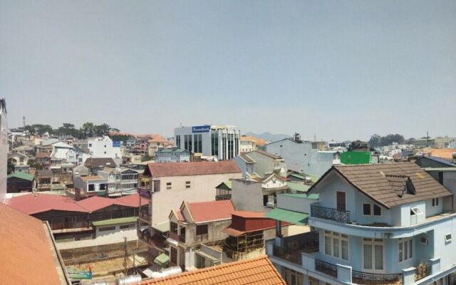 Y Lan Hotel Dalat