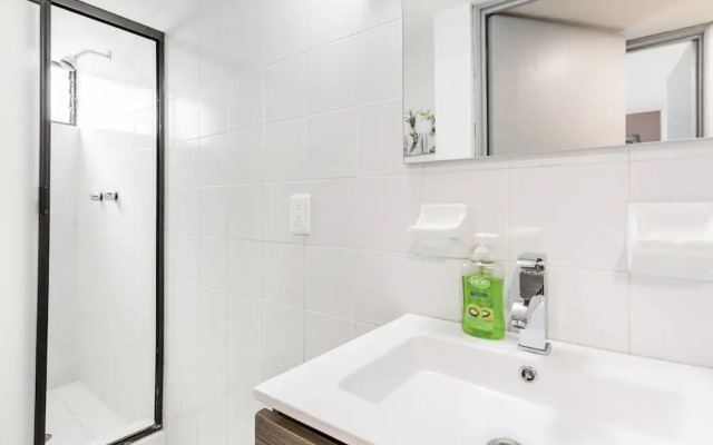 Pomona Apartments by Daju