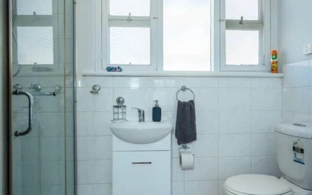 High Tide on Augusta-Netflix, wifi and chill...