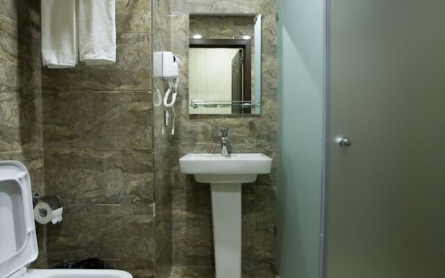 Kristal inn Hotel
