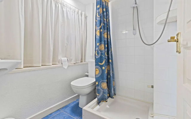 The Coastal Crab - Family-friendly Three-bed Beach House in Pevensey