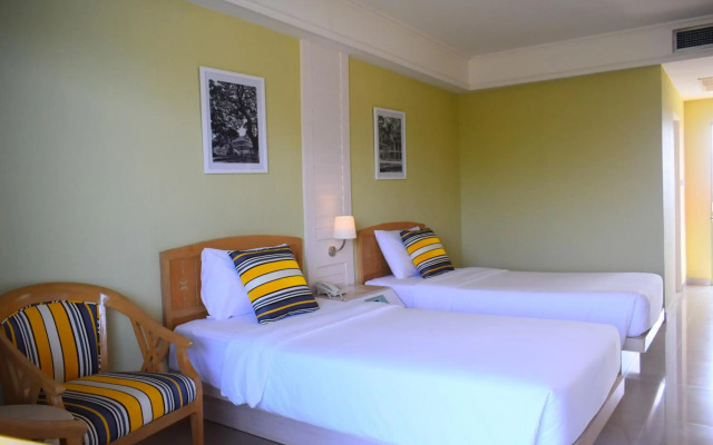 Seapine Beach Golf and Resort Hua Hin