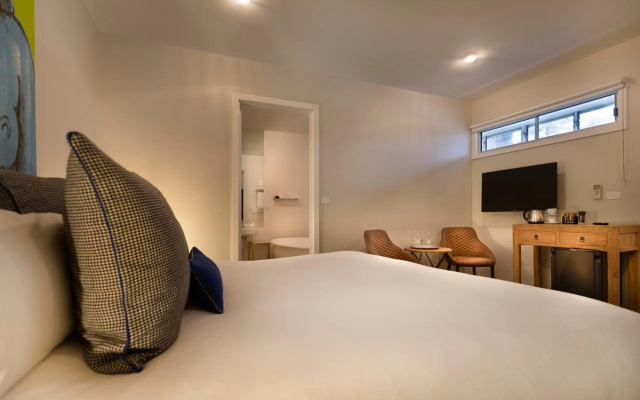 Hotel Frangos – Guest Rooms – Daylesford