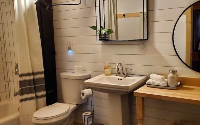 Paradise Pine Getaway Cabins