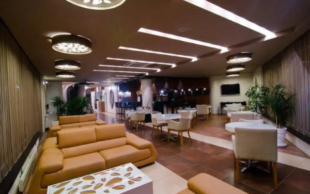 Roof Garden Hotel