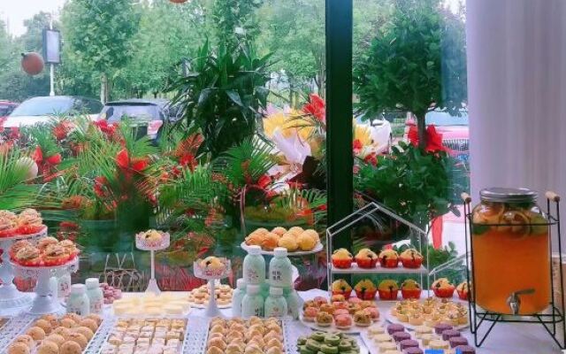 Tongbai Hotel (Tongling Beidouxing Cheng)