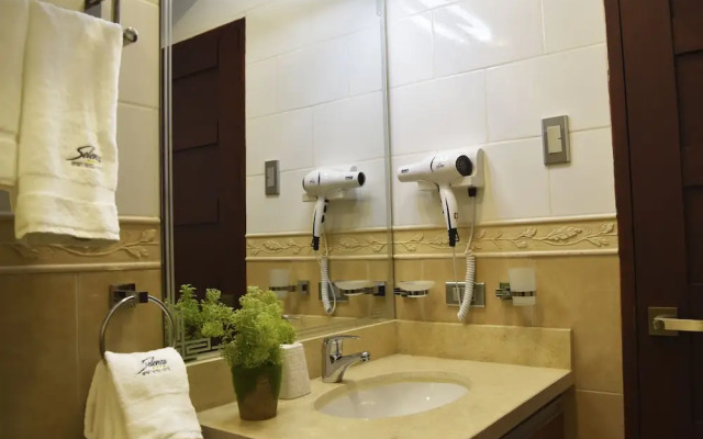Selenza Apart Hotel