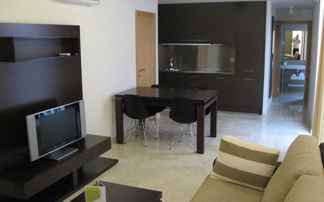 La Escala Apartment Near Beach for 3