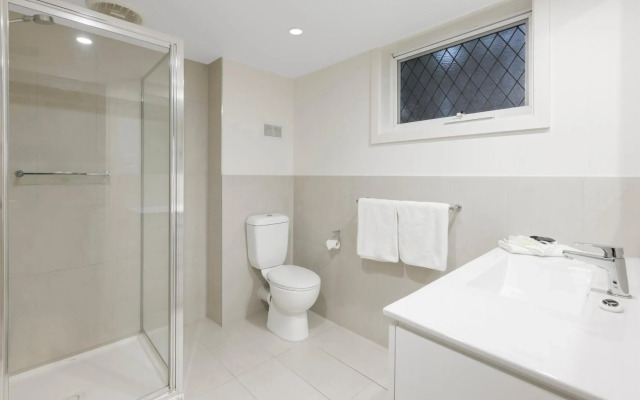 Elizabethan Lodge