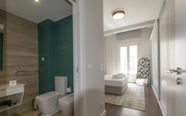 Elegant & Sophisticated Campo Ourique by GT House