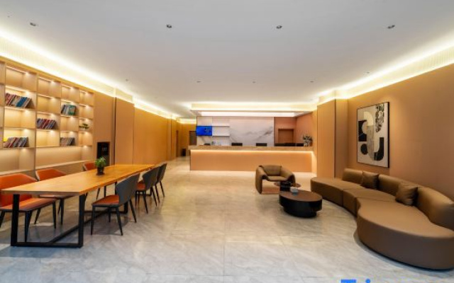 Orange Hotel
