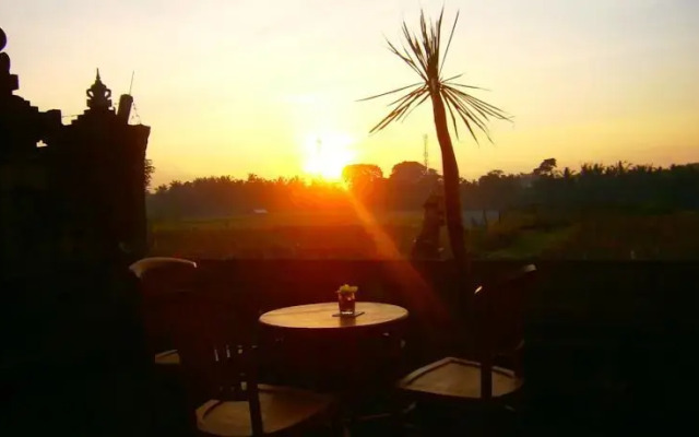 The Djoyo Bed & Breakfast