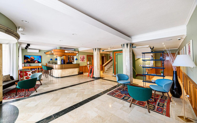 Holiday Club Apartman Hotel