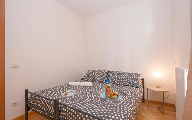 Benacus E4 Apartment by Wonderful Italy