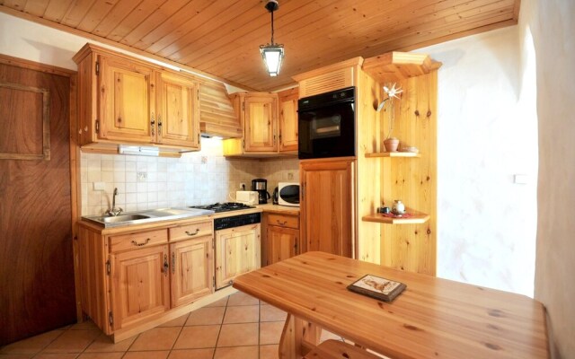 Apartment With 2 Bedrooms in Champagny-en-vanoise, With Wonderful Moun