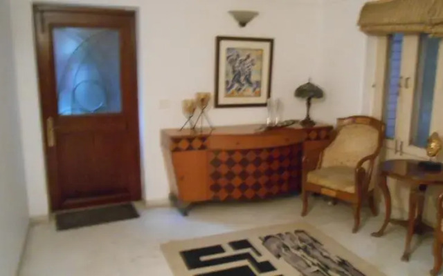 Trendy Bed & Breakfast - GK