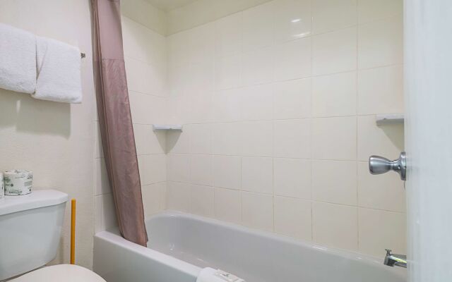 Studio 6 Greensboro, NC