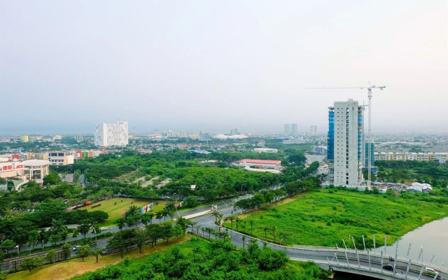 Stylish Studio The Springlake Summarecon Bekasi Apartment