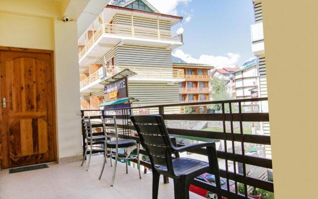Fabhotel Royal Galaxy
