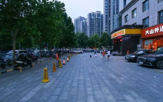Homeinn Huayi Hotel (Zhengzhou Fengyang Foreign Language Middle School Software Park)