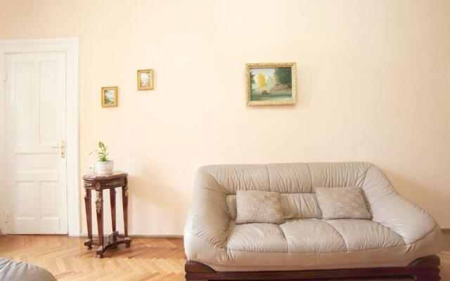 Apartment in Purtseladze Street