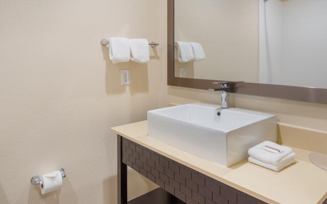 Red Roof Inn PLUS+ Fort Worth - Burleson