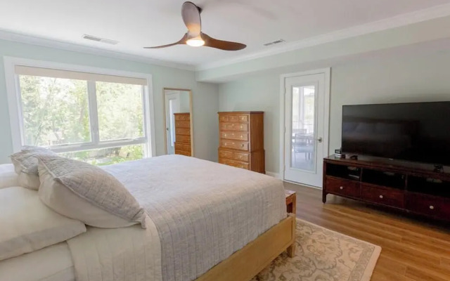 Wilmington Avenue 50 #102