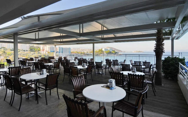 Korumar Deluxe Hotel