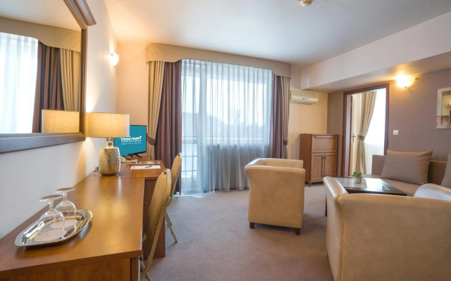 Hotel Dixon