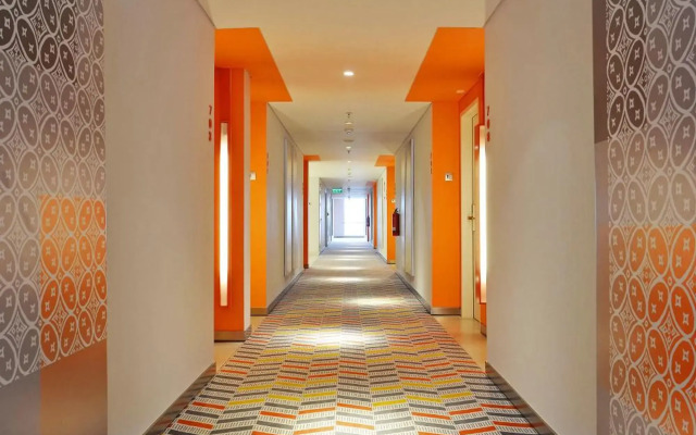 HARRIS Hotel & Conventions Solo