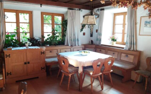 Köstlhof, Familie Hassler