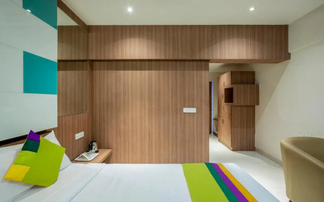 Smile Stay Hiland Suites