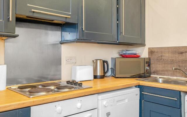 Edinburgh City Centre Jasmine Apartment -SLEEPS 7