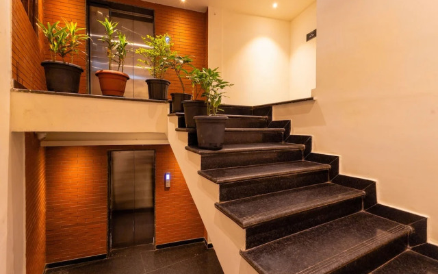 Sumitel Sanderling 500 meters from Mall Road