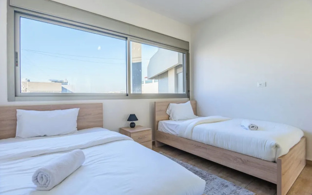 Elevate - Sleek 2-BR Apt by Santa Maria, Jal el Dib
