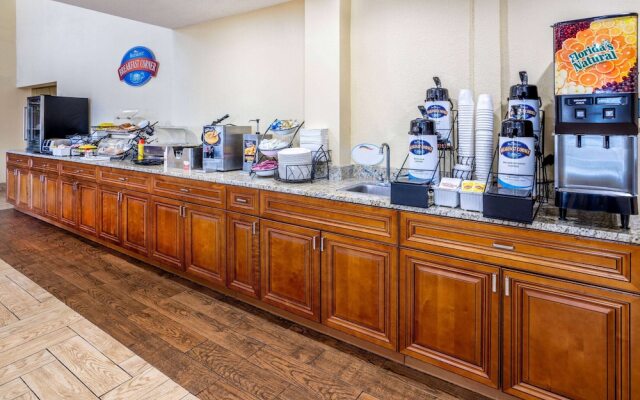 Baymont Inn & Suites Beloit