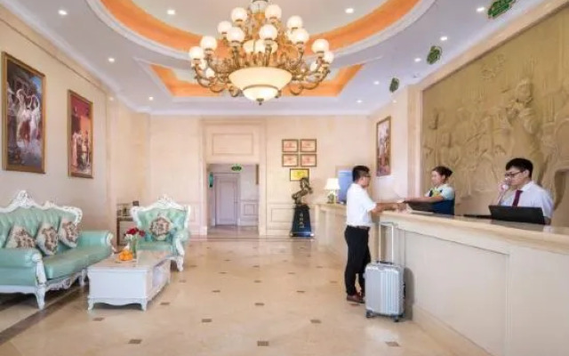 Vienna 3 Best Hotel (Jiuhuashan High-Speed Railway Station)