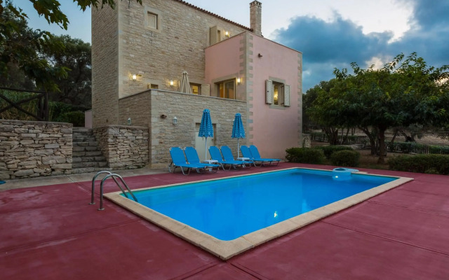 Maroulas Villa Estate