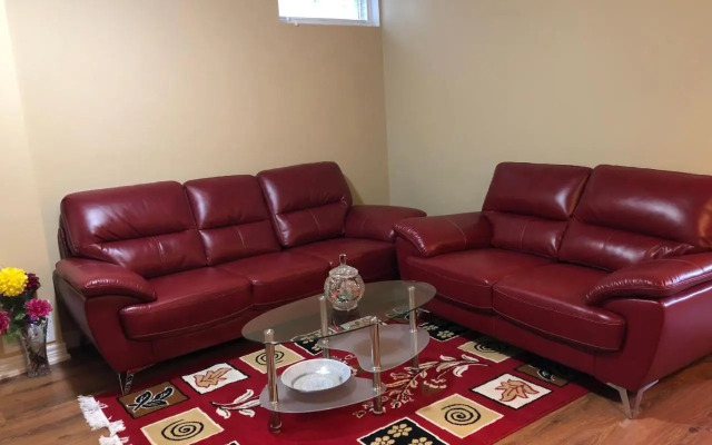 Spacious 2 Bedroom guest suite