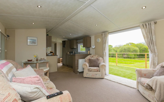 Lazy Lodge