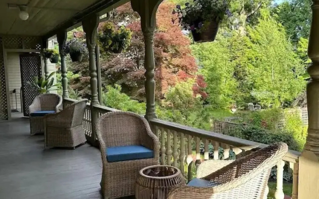 The Underwood-Hale House