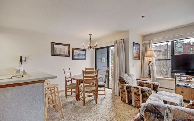 River Mtn Lodge W219