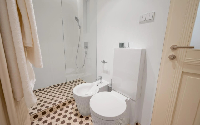 Airy Apartment in Old Town by Prague Days