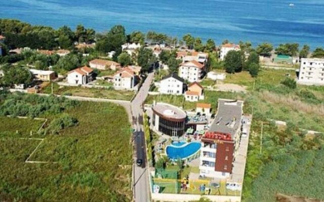 Tanushaj Beach Resort